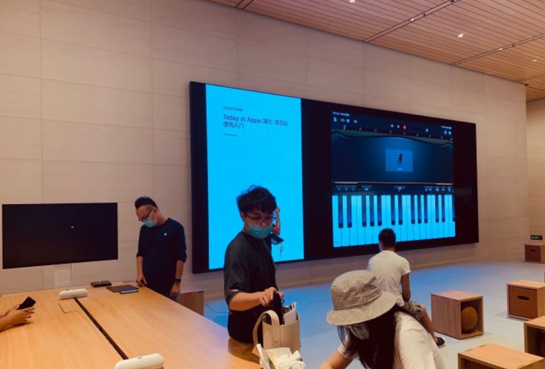 APPLE Store 三里屯店