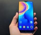 如何解決紅米手機音量開到最大時聲音仍然很小的問題？